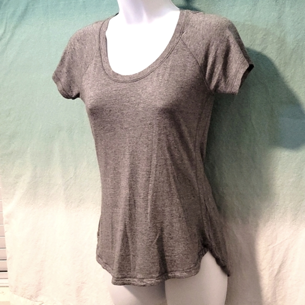 Calia by Carrie Underwood Gray T-Shirt